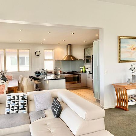 Отель Amazing Seaview House Окленд Экстерьер фото